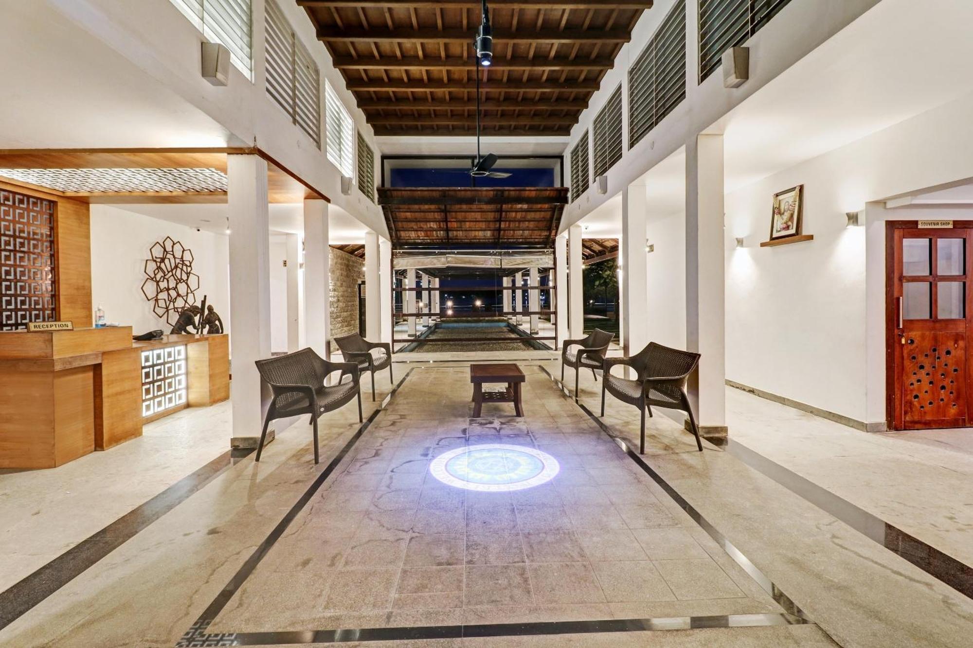 Townhouse Oak Edassery'S Sealine Villa Stay Kochi Exterior foto
