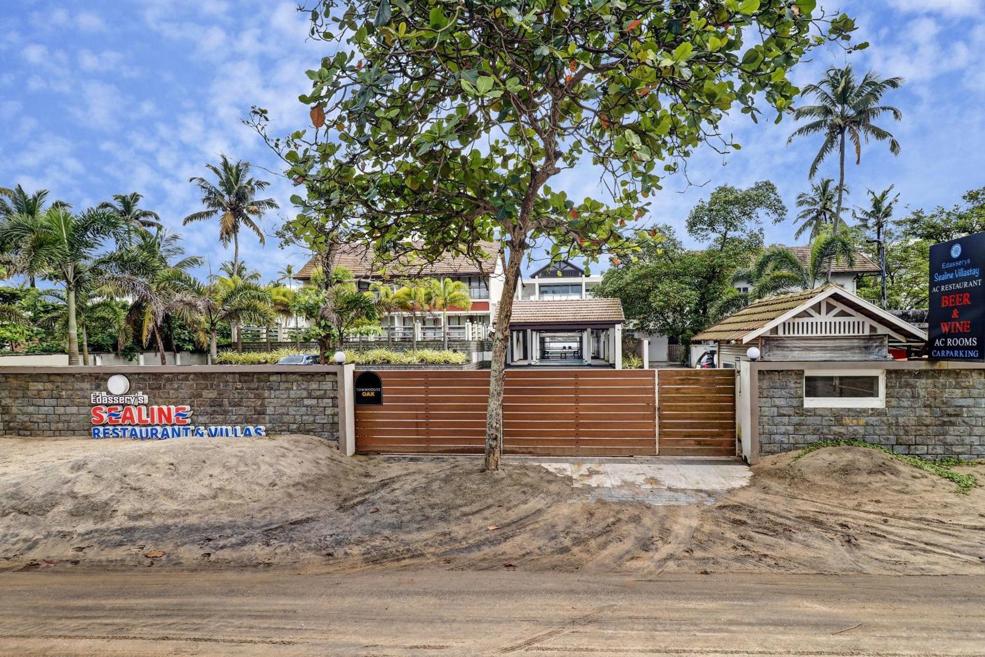 Townhouse Oak Edassery'S Sealine Villa Stay Kochi Exterior foto