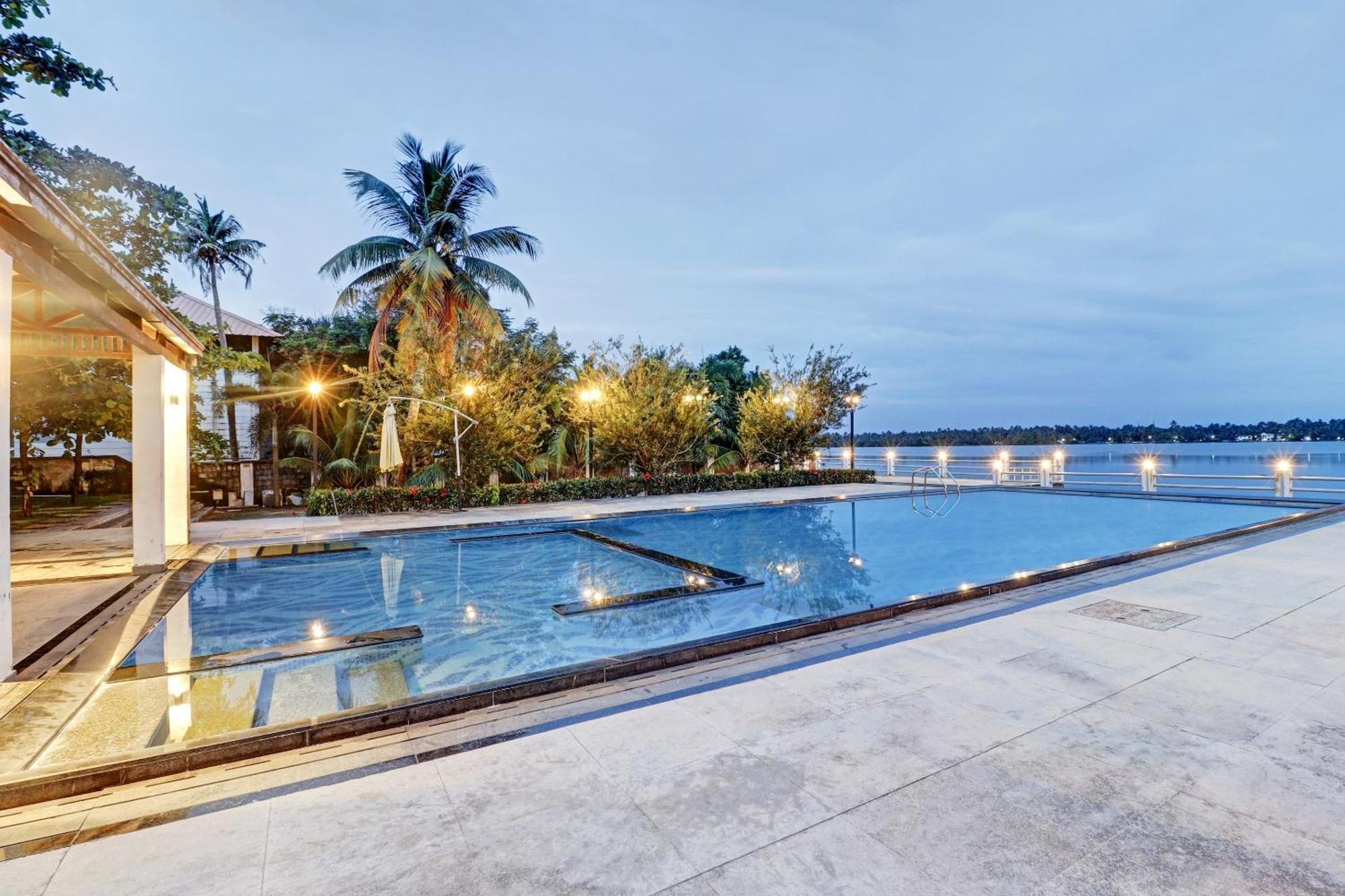 Townhouse Oak Edassery'S Sealine Villa Stay Kochi Exterior foto