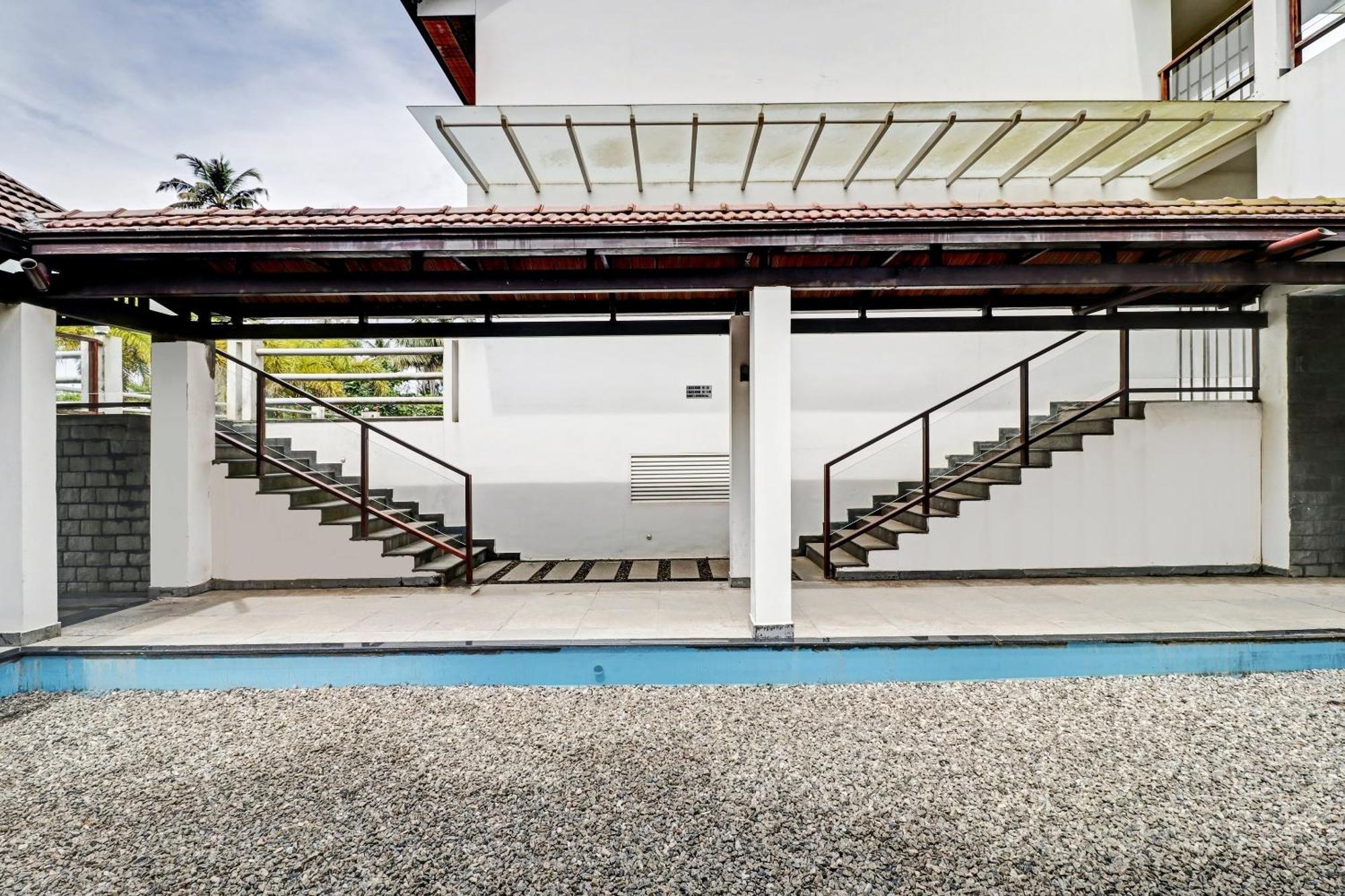 Townhouse Oak Edassery'S Sealine Villa Stay Kochi Exterior foto